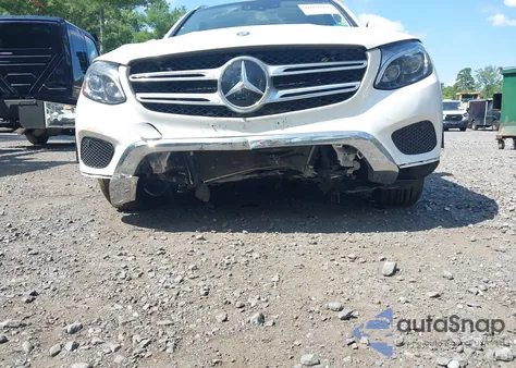2017 Mercedes-Benz Glc 300 4Matic z USA, uszkodzony, nr VIN WDC0G4KB4HF176795